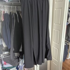 HALARA Classic Black Maxi Skirt - Women's Flowing Skirt